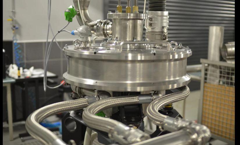 aparat z rotujacym zlozem